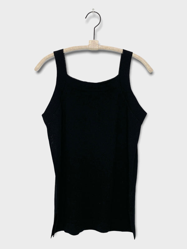 KNITTED TANK-TOP WITH SLITS- BLACK