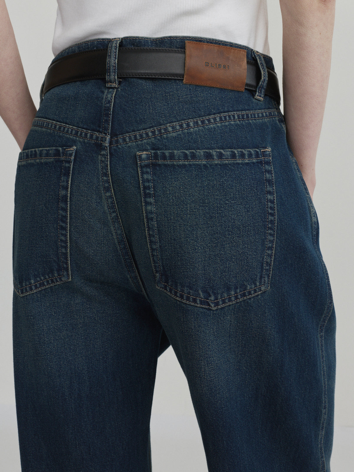 TAYLOR RELAXED BARREL HIGH RISE JEANS - KENSINGTON