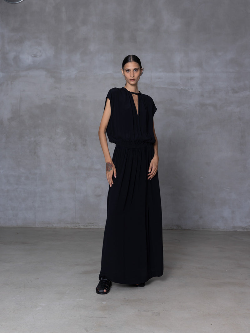 MAXI DRESS WITH SNAP DETAIL AT THE COLLAR - BLACK