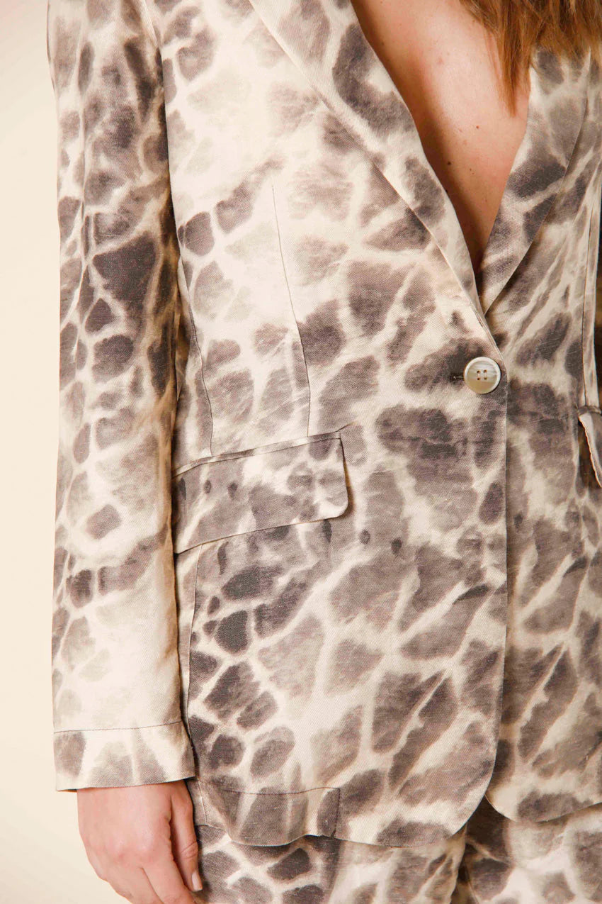 IRENE GIRAFFE PRINT JACKET - WHITE