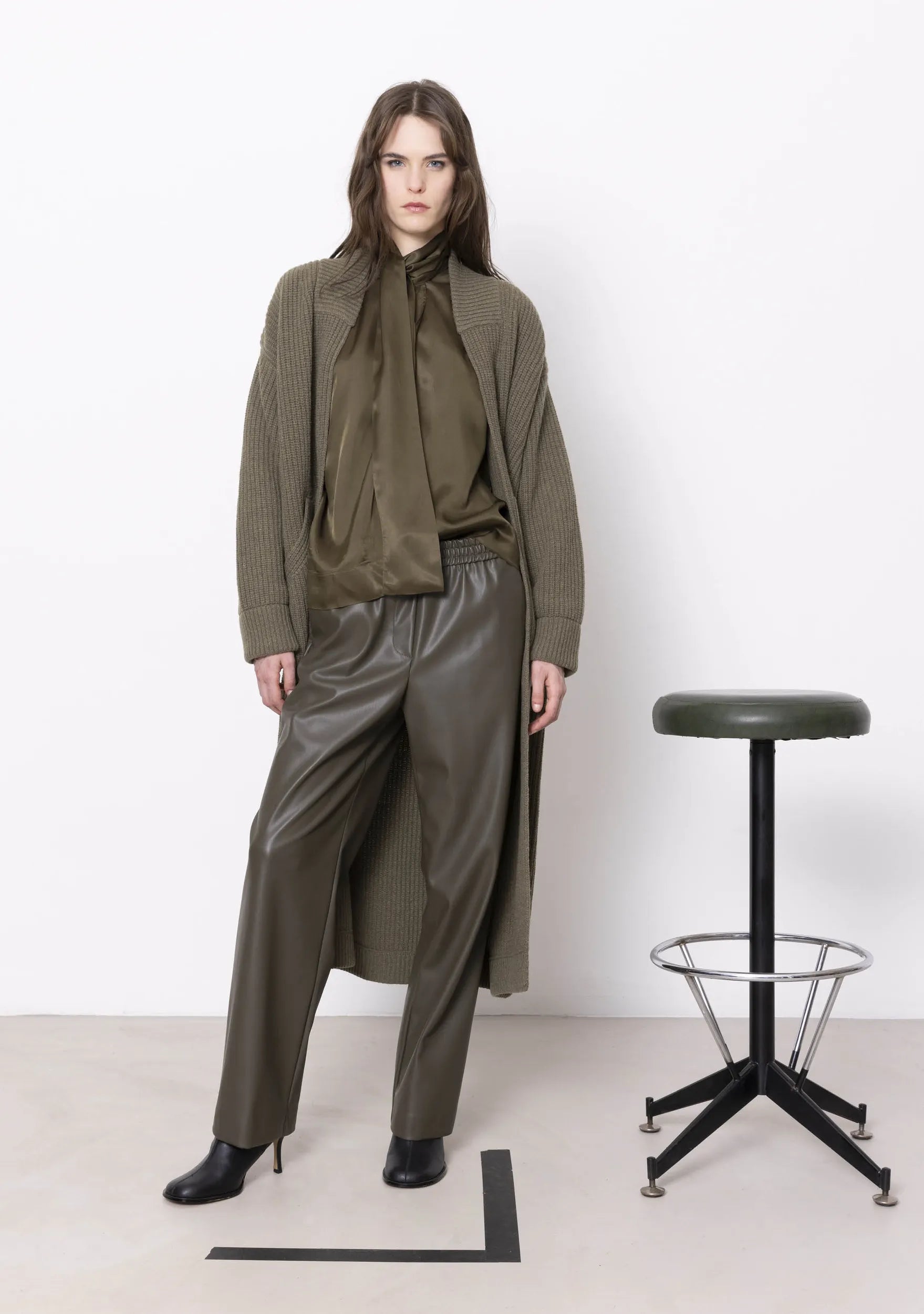 VEGAN LEATHER STRAIGHT LEG PANT- OLIVE