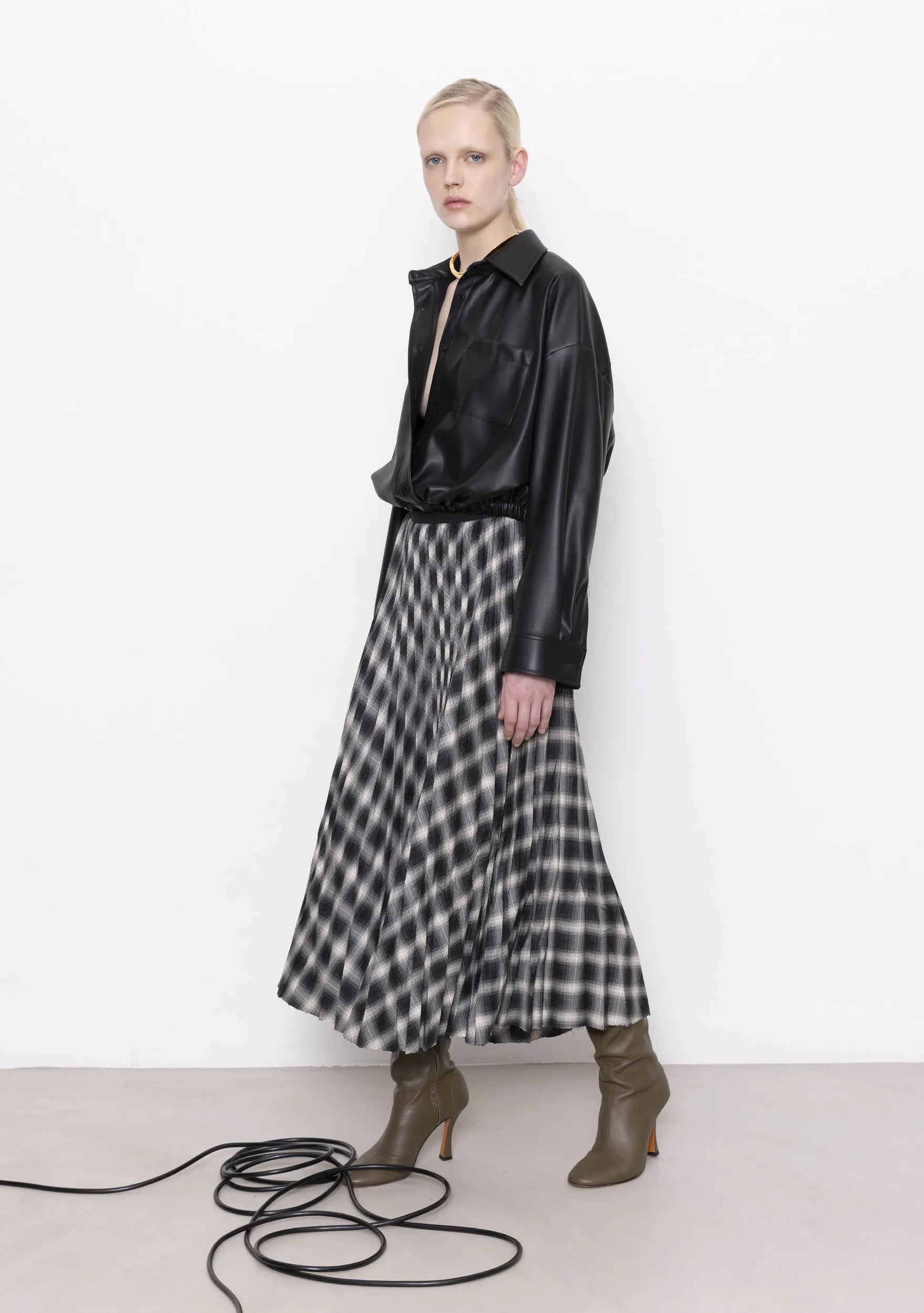 CHECK PLEATED MIDI SKIRT- BLACK/WHITE