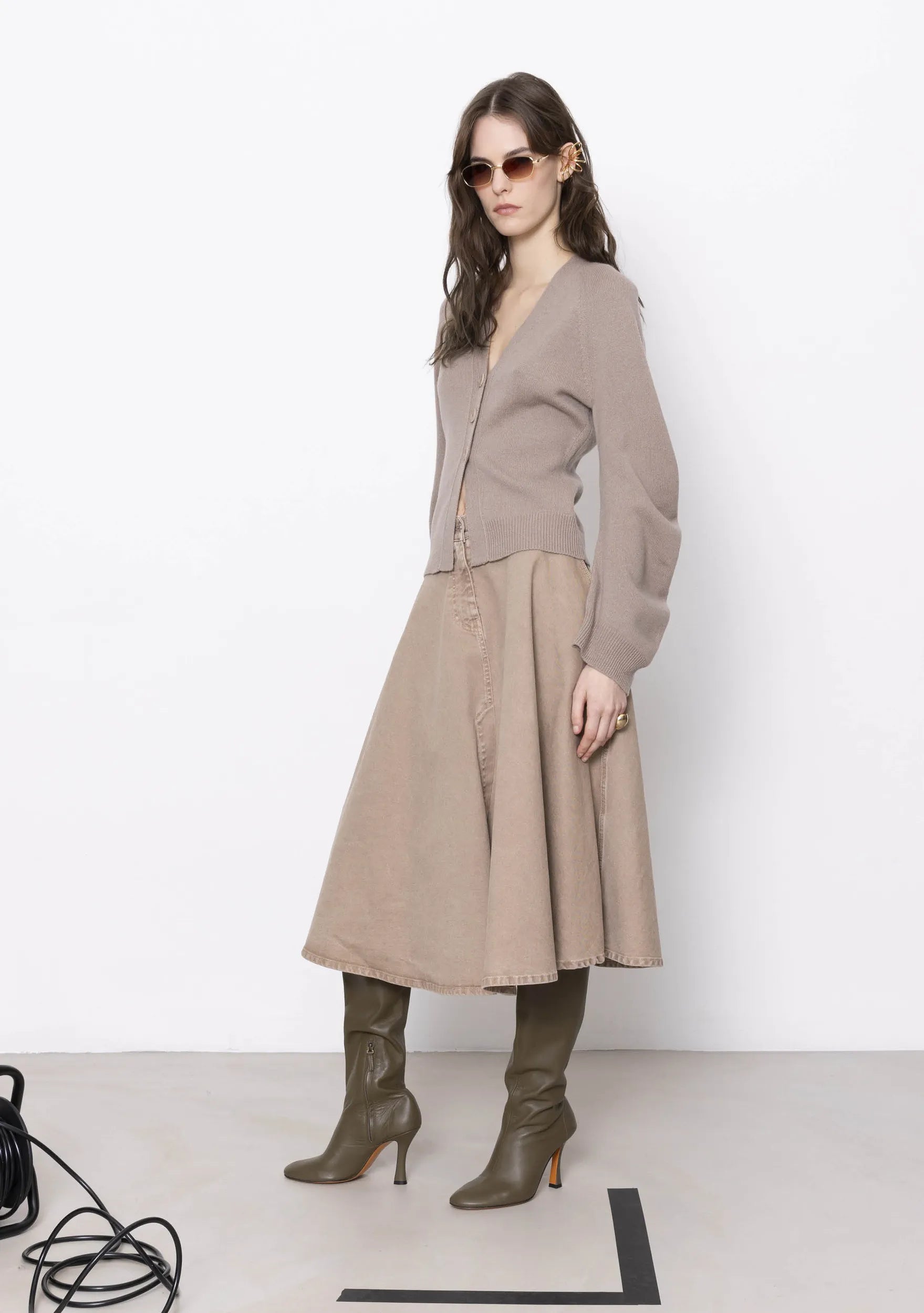 CABLE KNIT SWEATER - CREAM