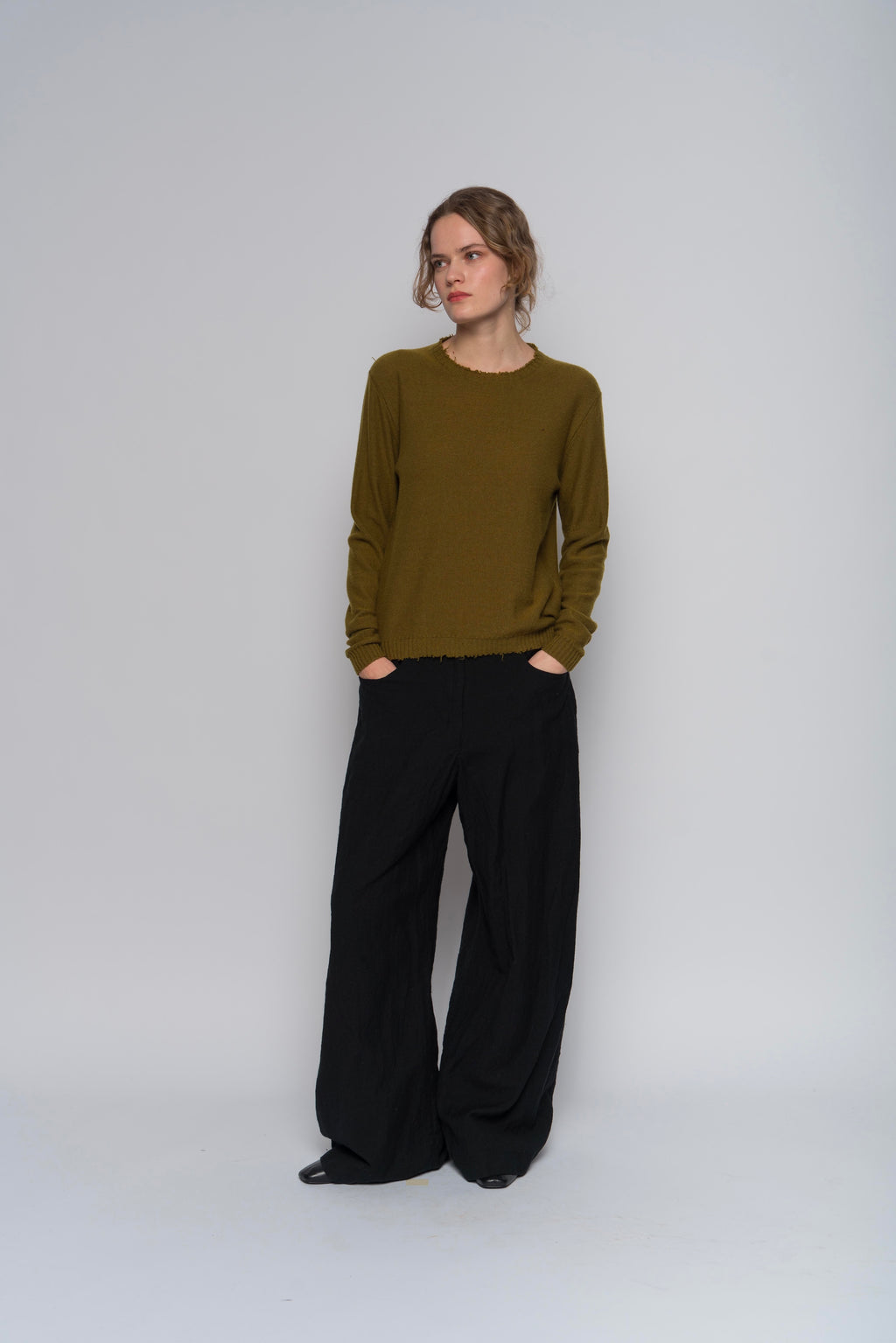 DISTRESSED CASHMERE SILK ROUND NECK PULLOVER