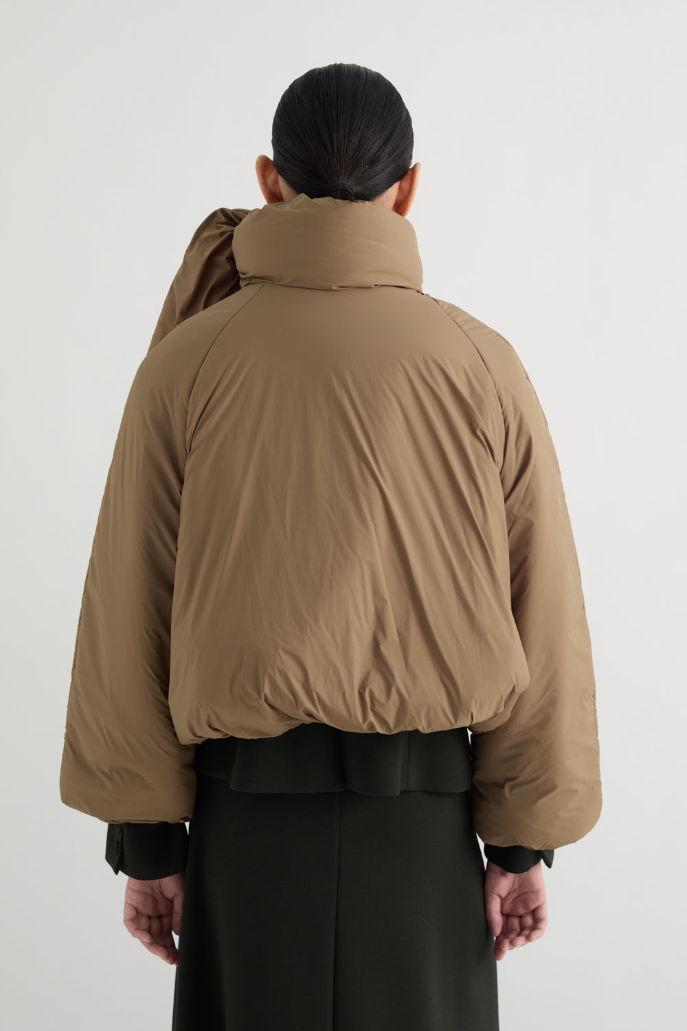 NECK TIE BUBBLE JACKET