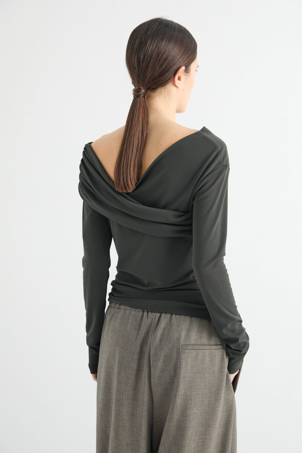 OFF SHOULDER TOP
