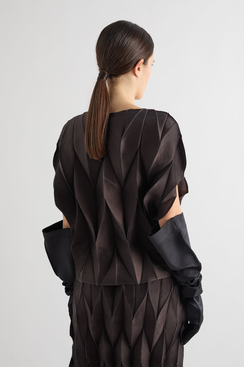 GEOMETRIC TOP