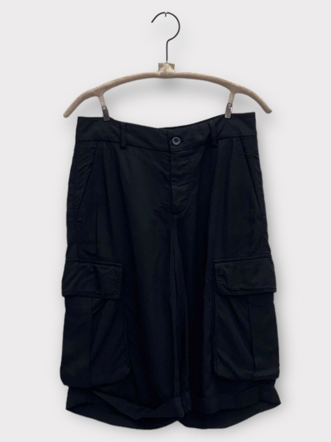 VICTORIA BERMUDA CARGO - BLACK