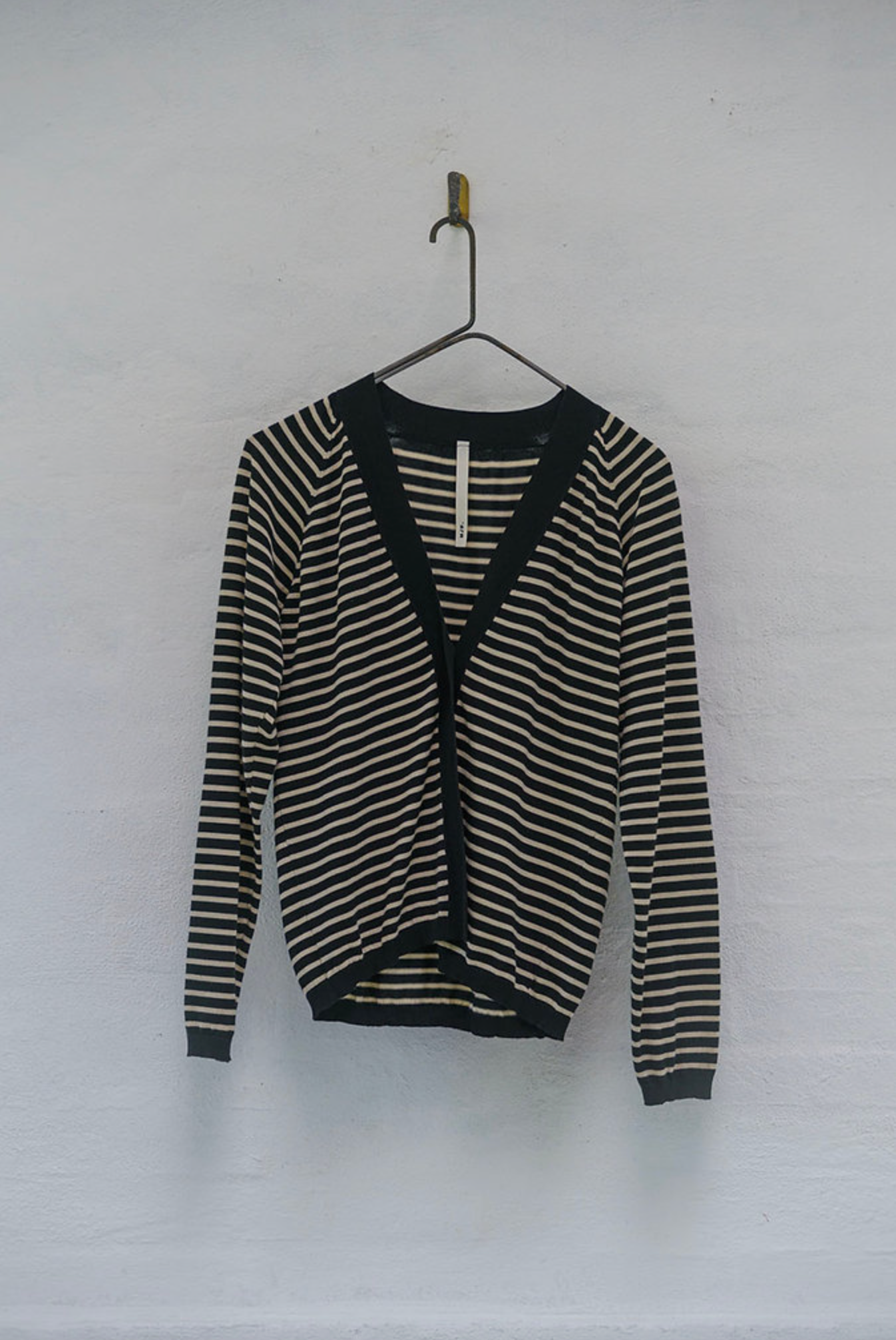 CARDIGAN PIMA COTTON - BLACK + OAT
