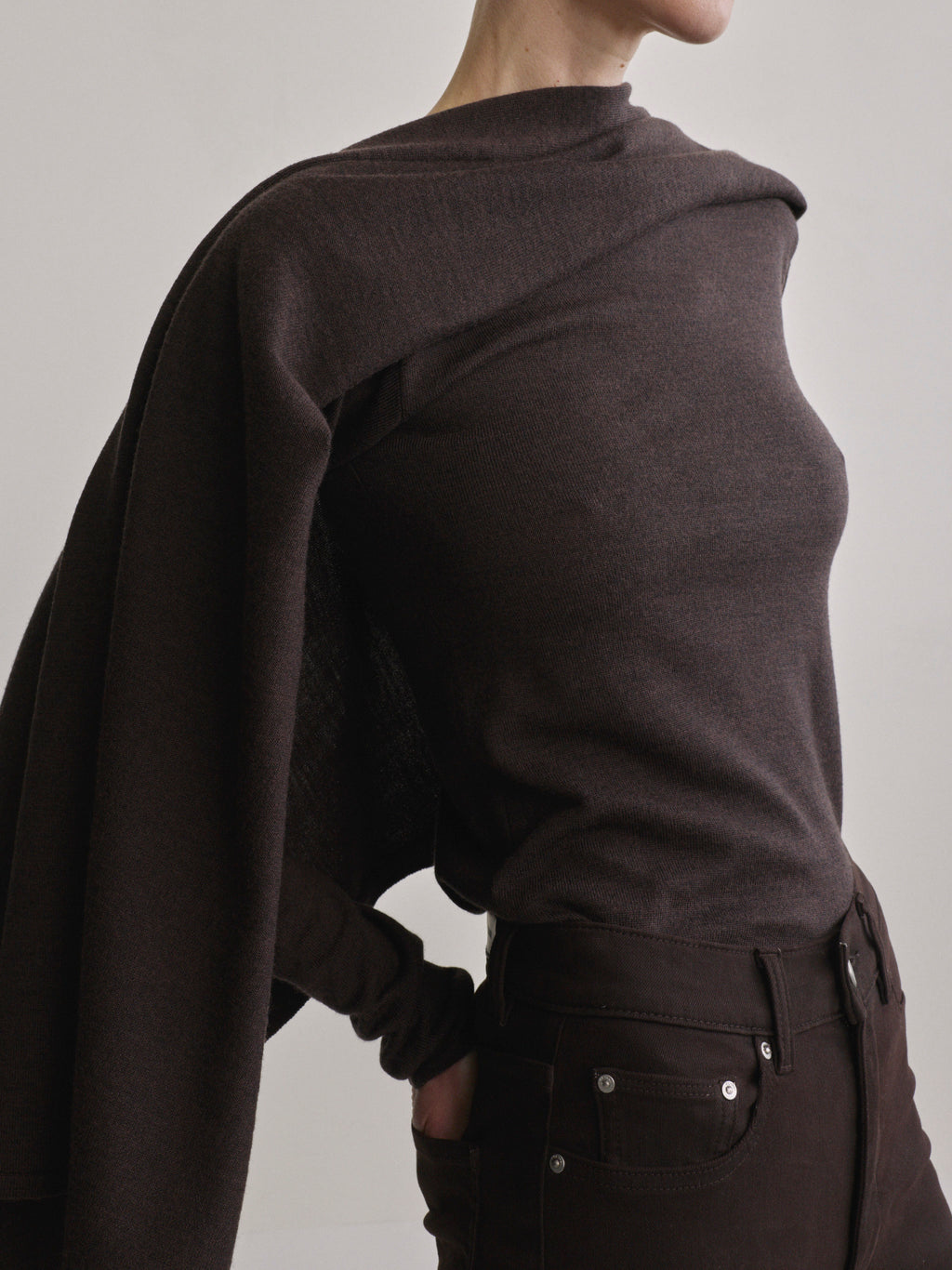 CAPE SWEATER - BROWN