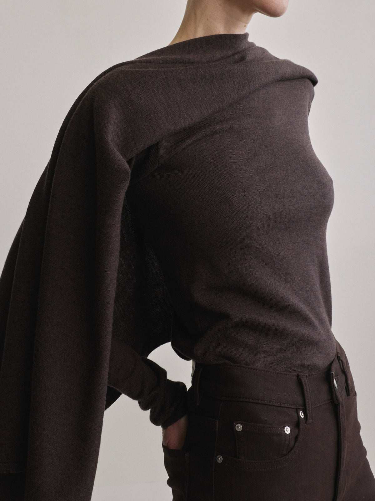 CAPE SWEATER - BROWN