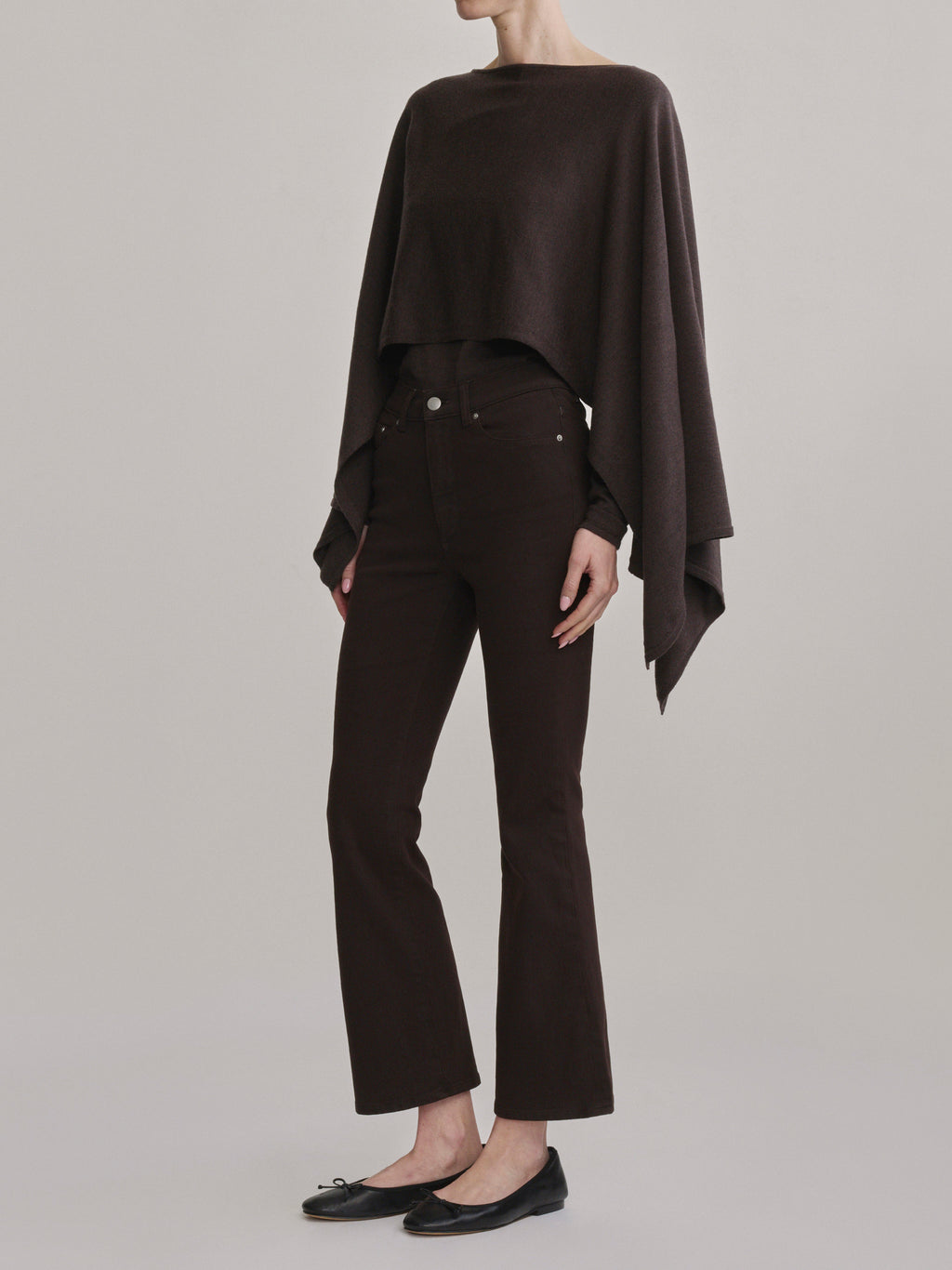 CAPE SWEATER - BROWN
