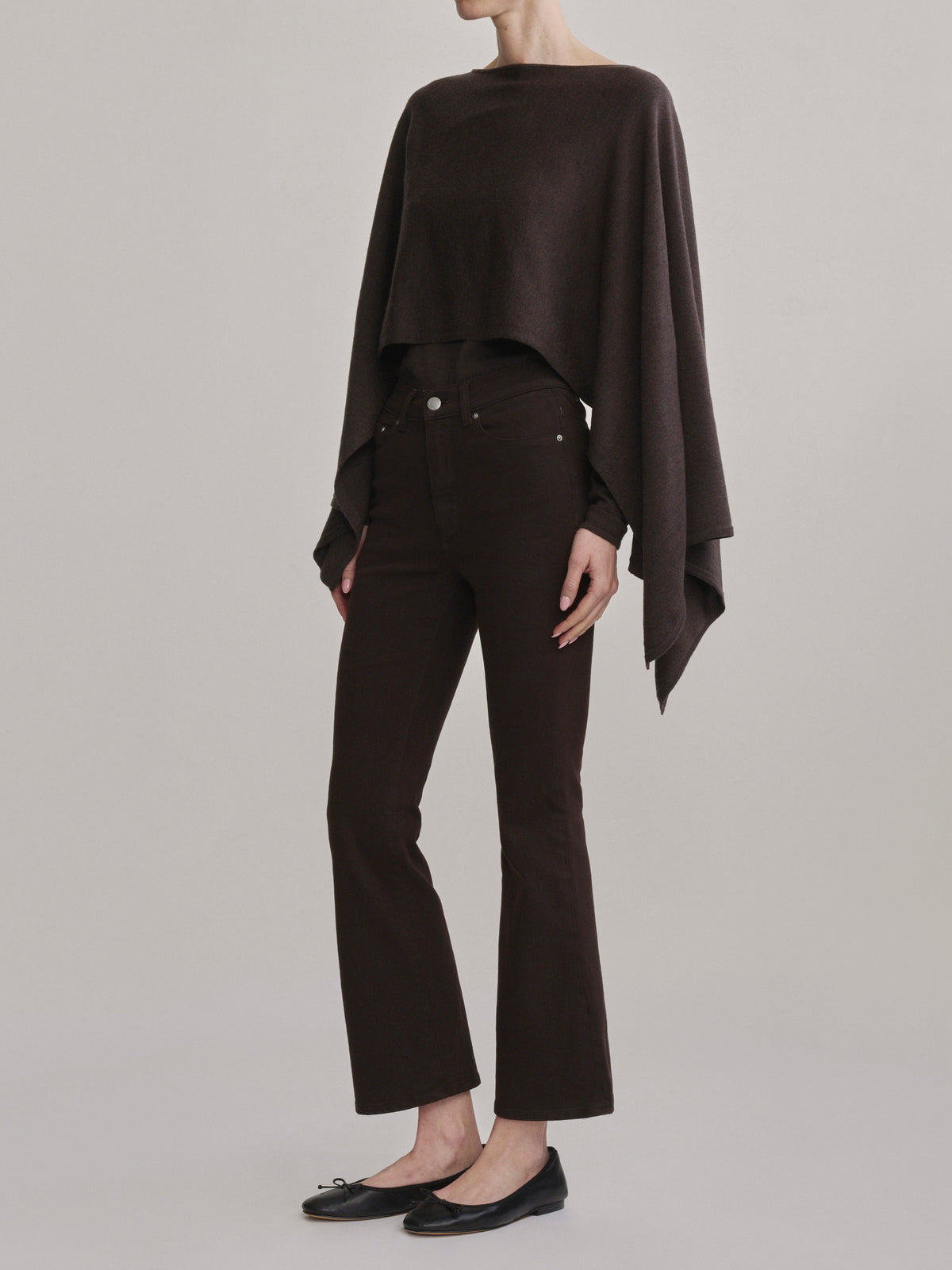 CAPE SWEATER - BROWN