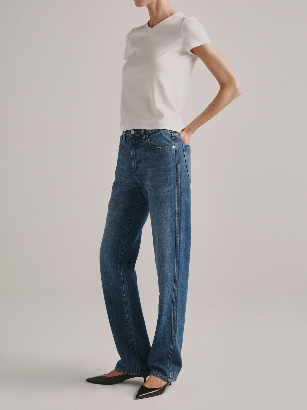 SHRUNKEN TEE V-NECK - WHITE