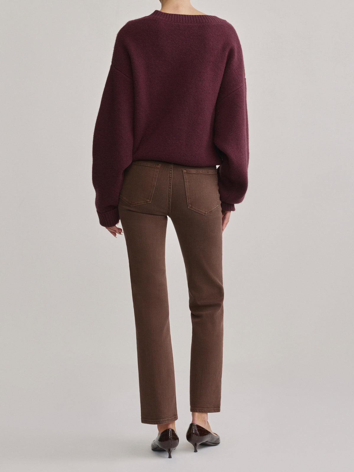 ROBBIE OVERSIZED V-NECK SWEATER