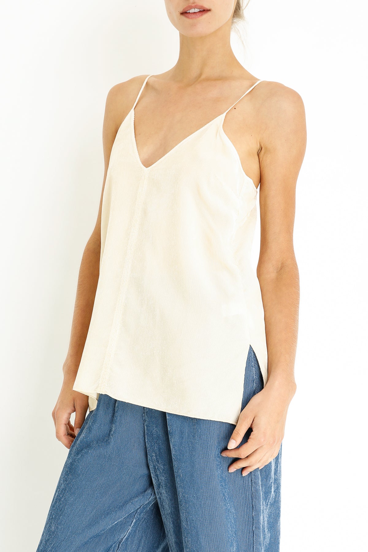 FLUID RIBBED VELVET TOP